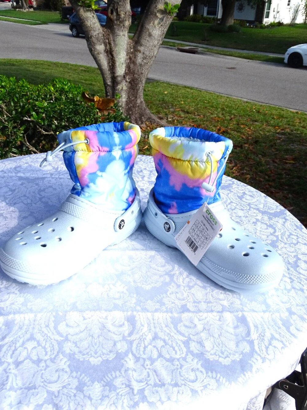 Crocs classiclined neopufftiedye Boots  Womens 9   Men 7